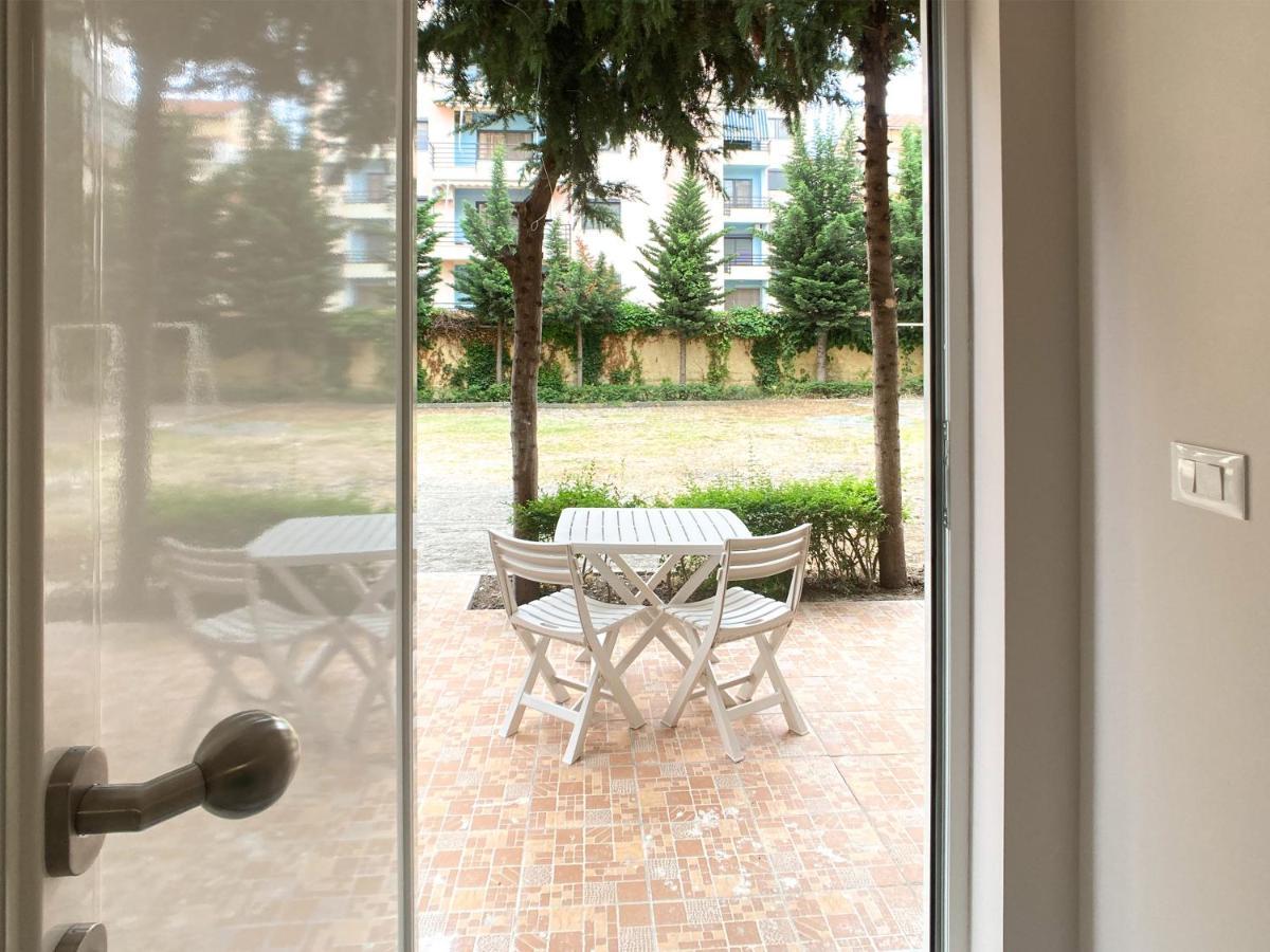 13 Eur For Monthly Stay - Home By The Sea - Hbs Golem  Exterior foto
